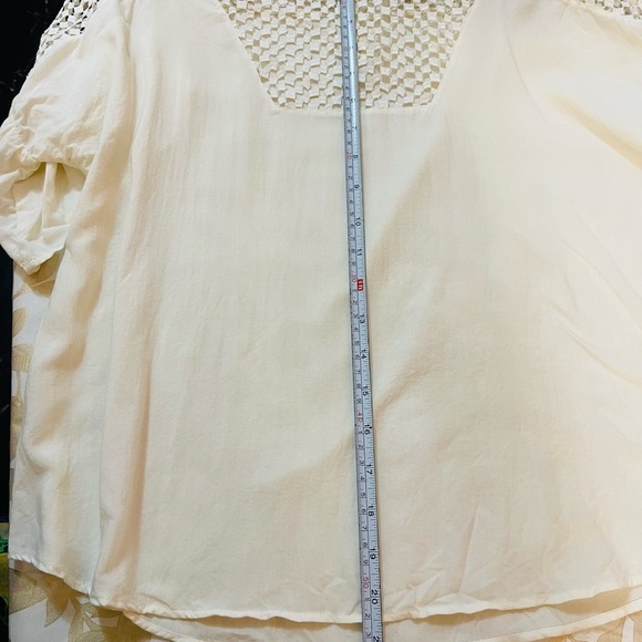 H&M Blouse Tank Top Ivory Ruffle Short Sleeves Sz 2 - Picture 5 of 8